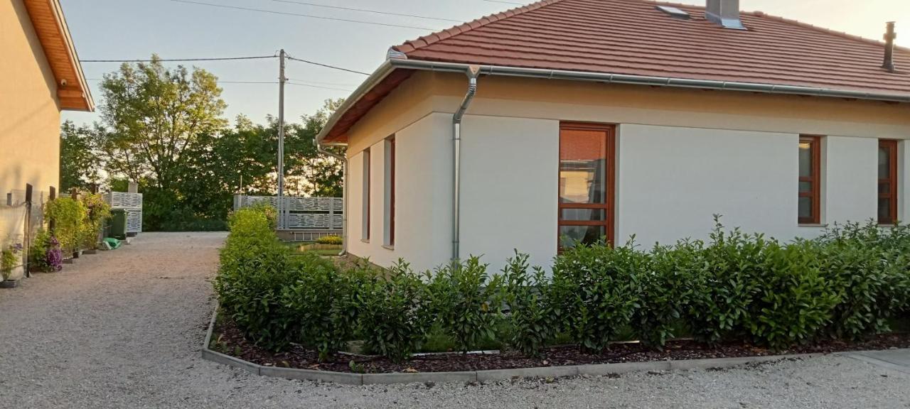 Bibic Apartman A Kapolnasnyek Eksteriør bilde